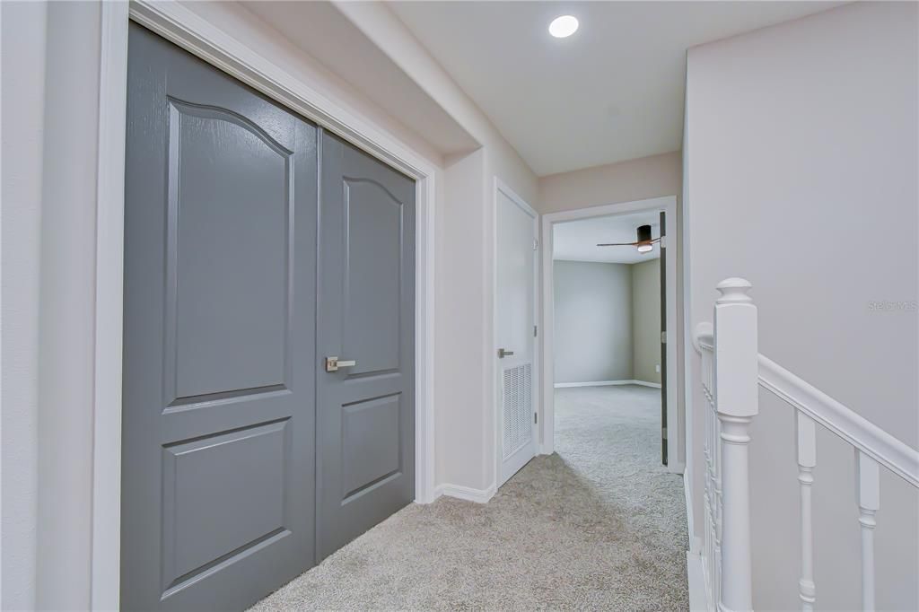 На продажу: $425,000 (4 спален, 2 ванн, 3268 Квадратных фут)