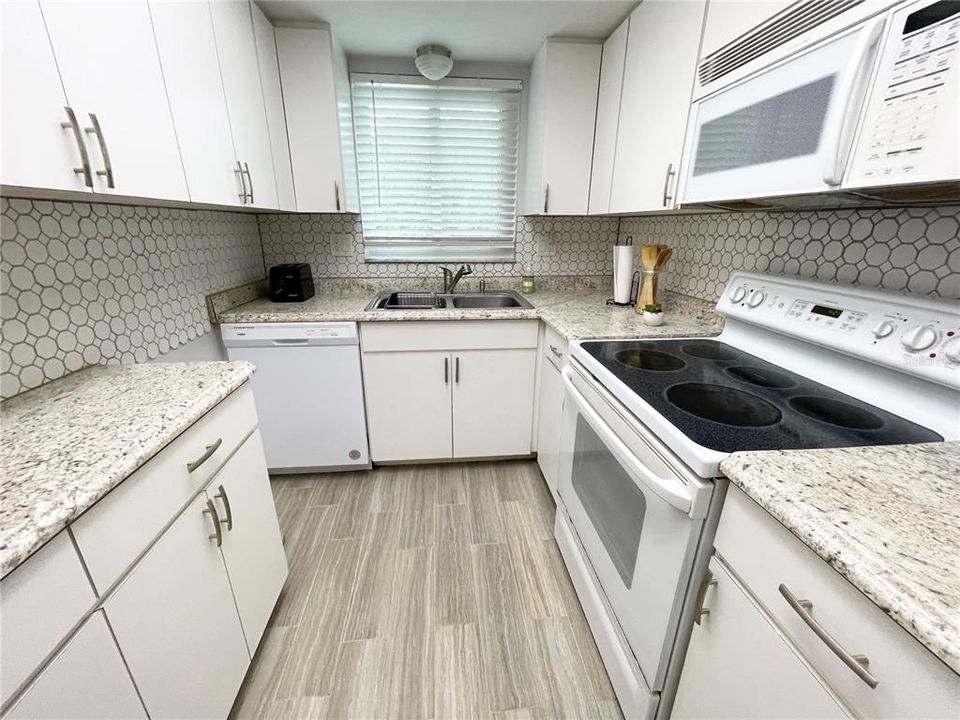 На продажу: $110,000 (1 спален, 1 ванн, 854 Квадратных фут)