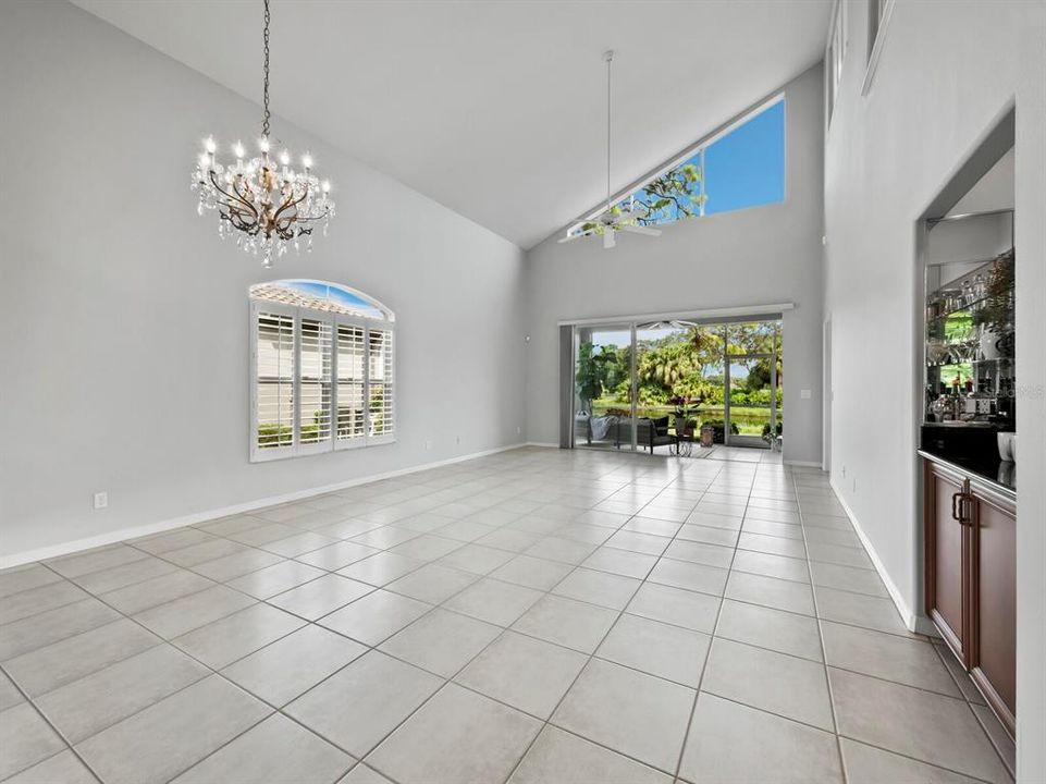 En Venta: $579,000 (3 camas, 2 baños, 2265 Pies cuadrados)
