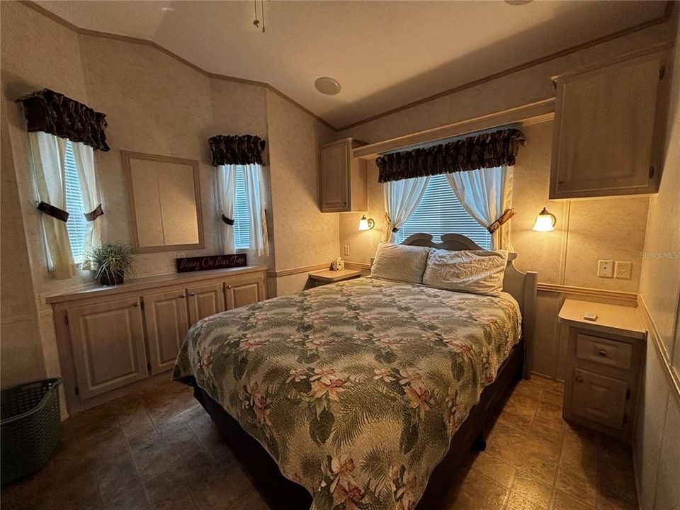 На продажу: $110,000 (1 спален, 1 ванн, 491 Квадратных фут)