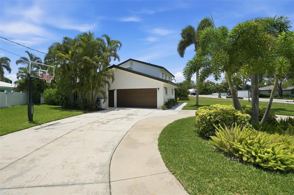 En Venta: $1,525,000 (5 camas, 3 baños, 2888 Pies cuadrados)