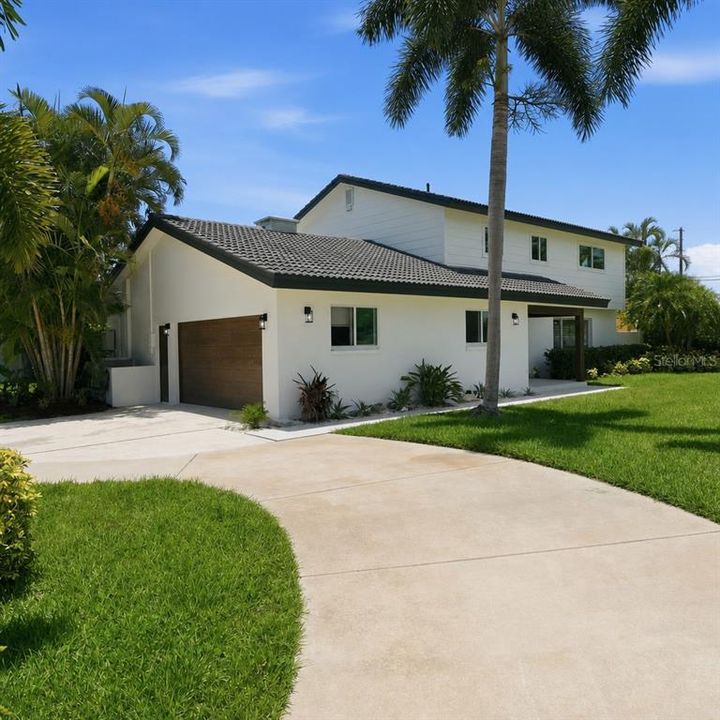 En Venta: $1,525,000 (5 camas, 3 baños, 2888 Pies cuadrados)