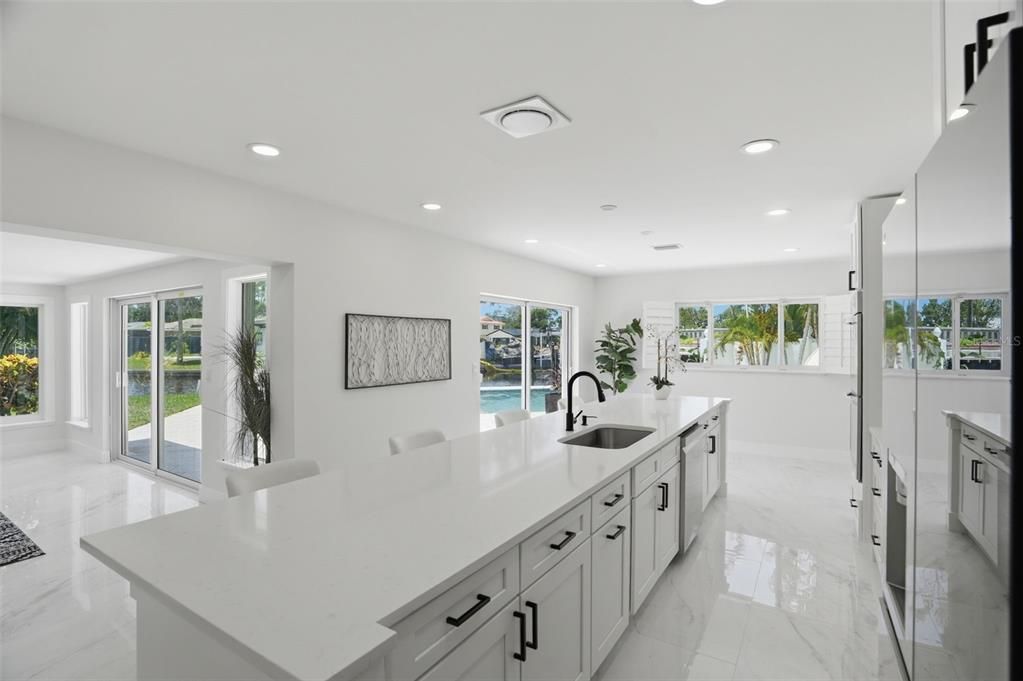 En Venta: $1,525,000 (5 camas, 3 baños, 2888 Pies cuadrados)
