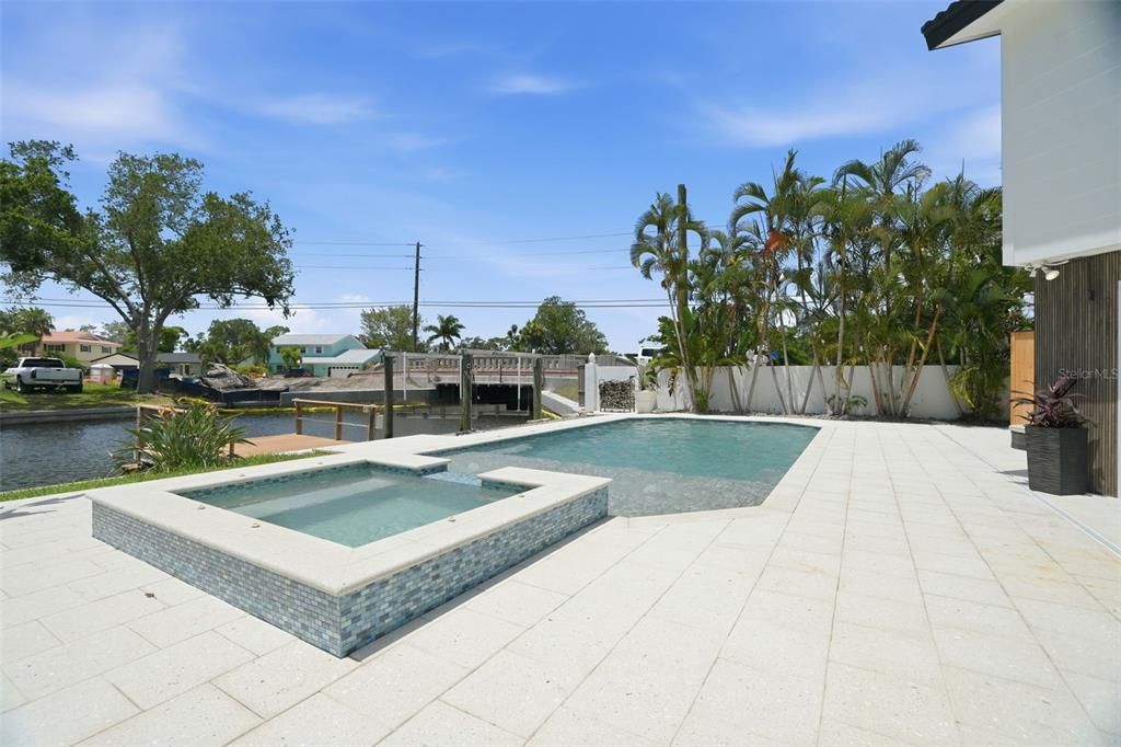En Venta: $1,525,000 (5 camas, 3 baños, 2888 Pies cuadrados)