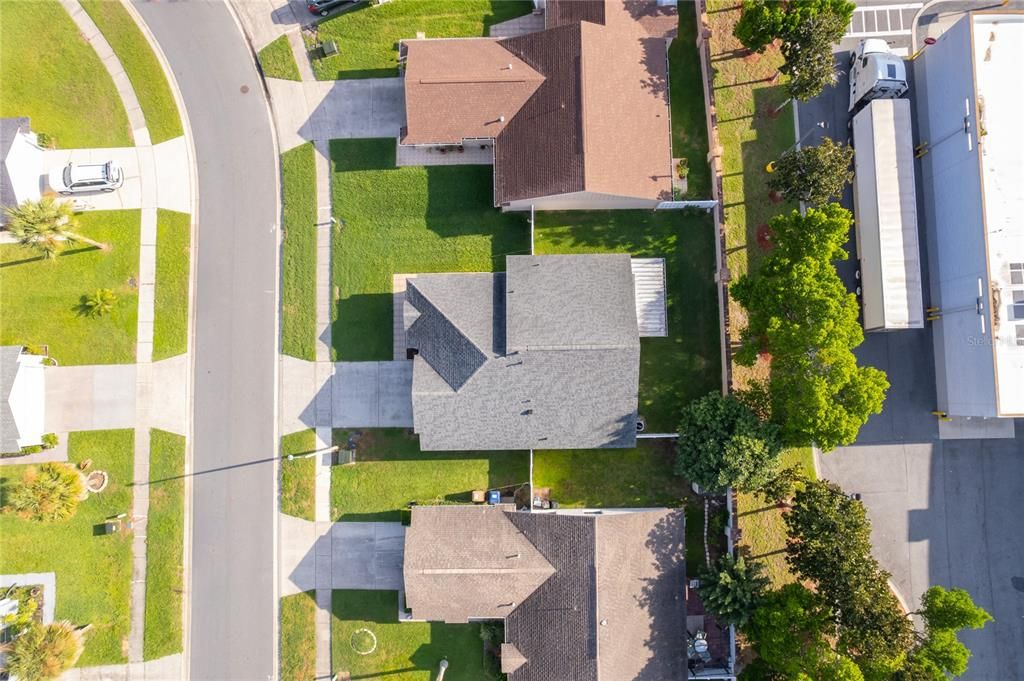 На продажу: $309,999 (2 спален, 2 ванн, 1330 Квадратных фут)