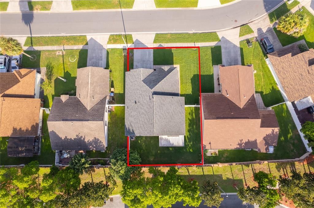 На продажу: $309,999 (2 спален, 2 ванн, 1330 Квадратных фут)