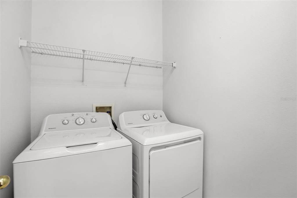В аренду: $1,700 (2 спален, 2 ванн, 1214 Квадратных фут)