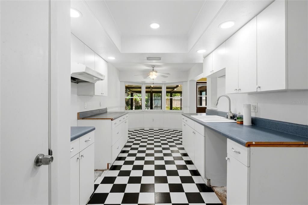На продажу: $434,900 (2 спален, 2 ванн, 1503 Квадратных фут)