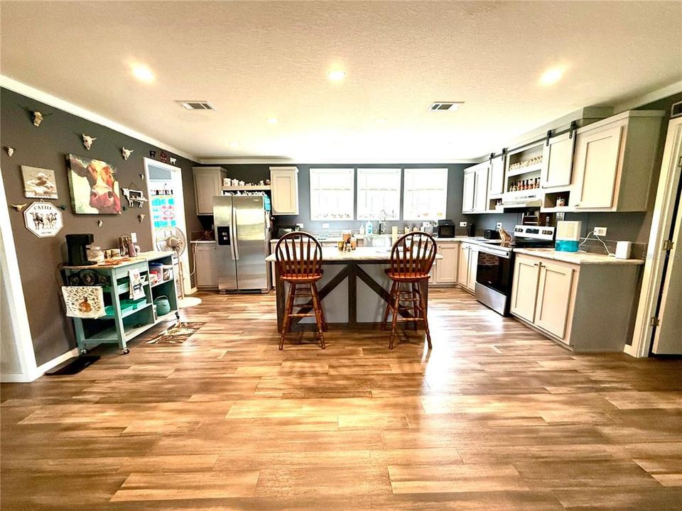 En Venta: $549,000 (3 camas, 2 baños, 1780 Pies cuadrados)