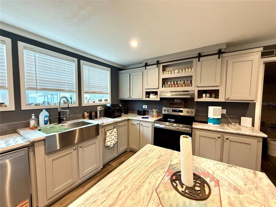 En Venta: $549,000 (3 camas, 2 baños, 1780 Pies cuadrados)