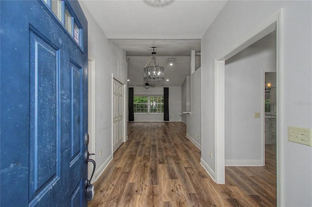 En Venta: $499,900 (3 camas, 2 baños, 2323 Pies cuadrados)