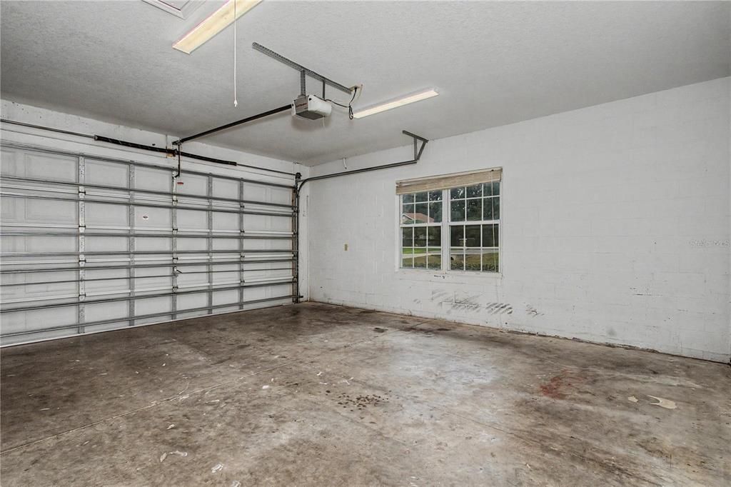 En Venta: $499,900 (3 camas, 2 baños, 2323 Pies cuadrados)