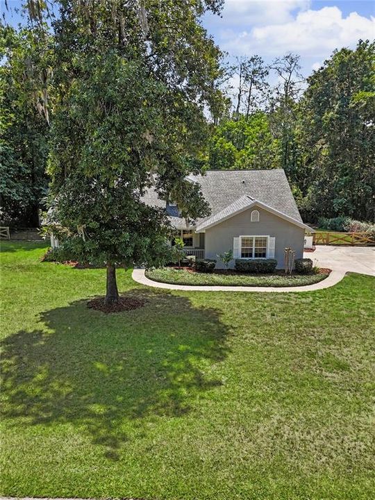 En Venta: $499,900 (3 camas, 2 baños, 2323 Pies cuadrados)