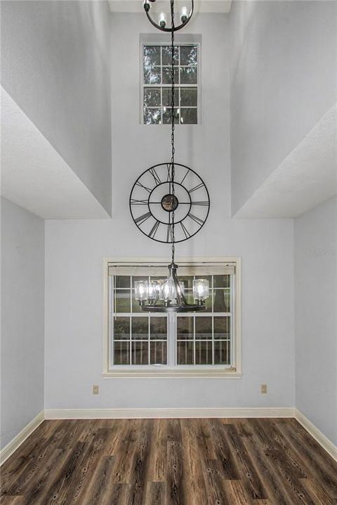 En Venta: $499,900 (3 camas, 2 baños, 2323 Pies cuadrados)