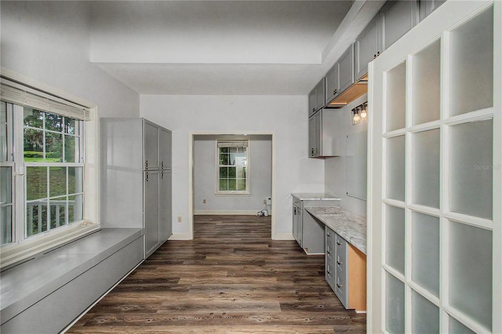 En Venta: $499,900 (3 camas, 2 baños, 2323 Pies cuadrados)