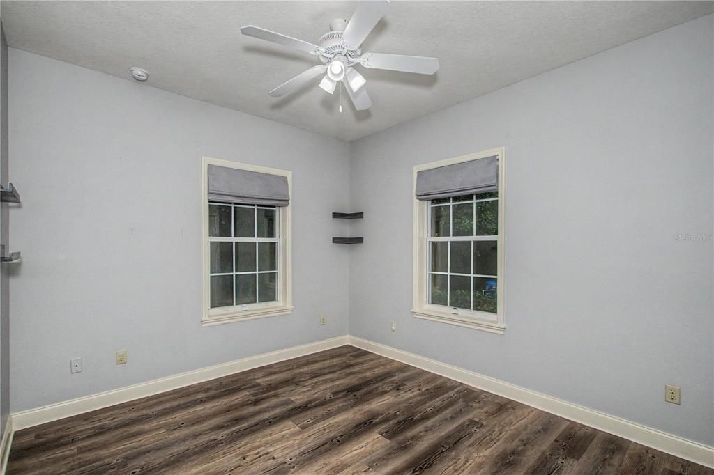 En Venta: $499,900 (3 camas, 2 baños, 2323 Pies cuadrados)
