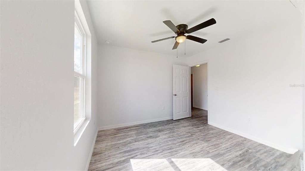 На продажу: $209,995 (3 спален, 2 ванн, 1066 Квадратных фут)