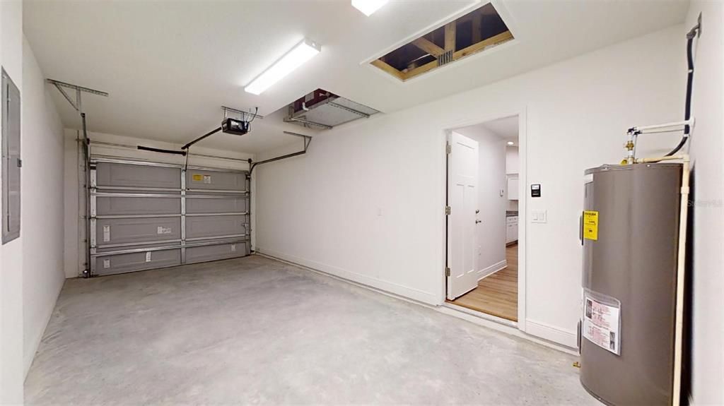 На продажу: $209,995 (3 спален, 2 ванн, 1003 Квадратных фут)