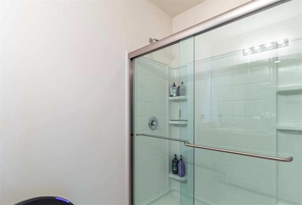 For Rent: $2,800 (3 beds, 2 baths, 1672 Square Feet)