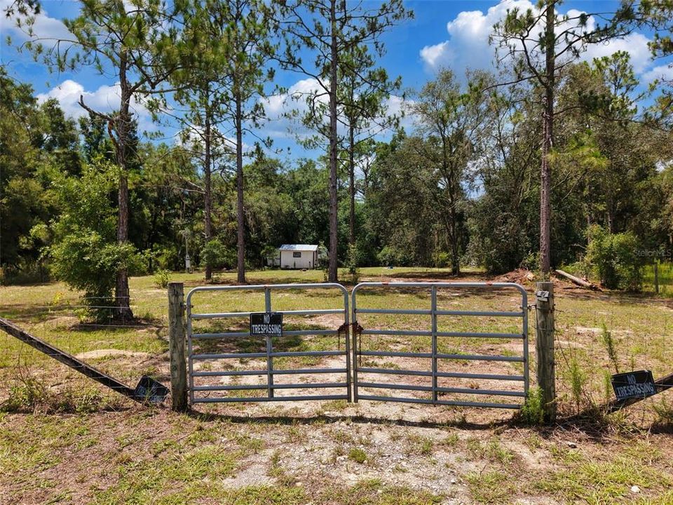 На продажу: $59,900 (1.50 acres)