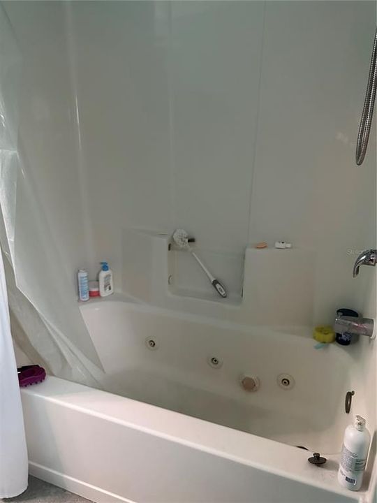 На продажу: $430,000 (4 спален, 3 ванн, 1731 Квадратных фут)