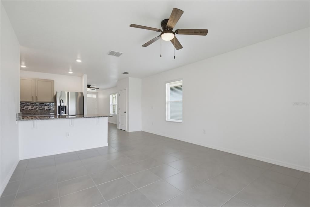 En Venta: $354,000 (3 camas, 2 baños, 1520 Pies cuadrados)