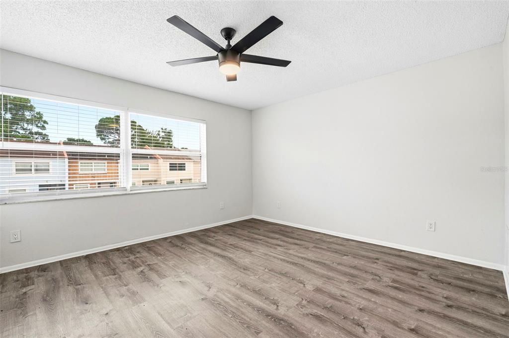 For Rent: $1,850 (2 beds, 1 baths, 1048 Square Feet)