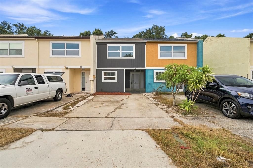 For Rent: $1,850 (2 beds, 1 baths, 1048 Square Feet)