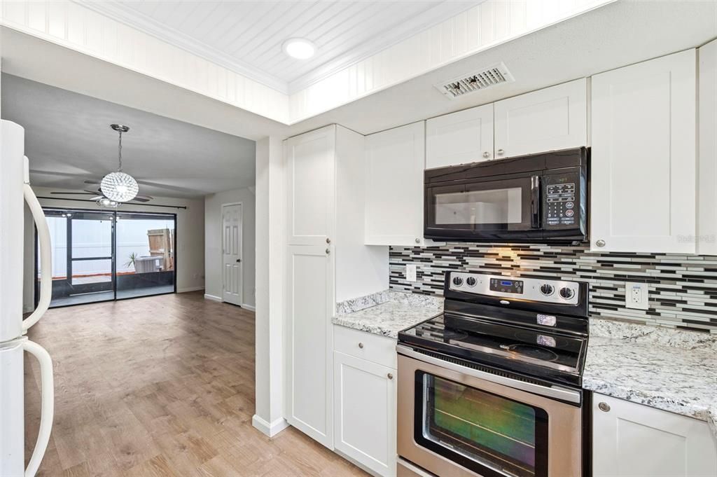 For Rent: $1,850 (2 beds, 1 baths, 1048 Square Feet)