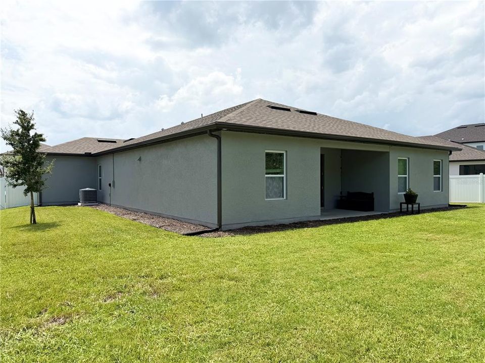 For Sale: $479,000 (4 beds, 3 baths, 2213 Square Feet)