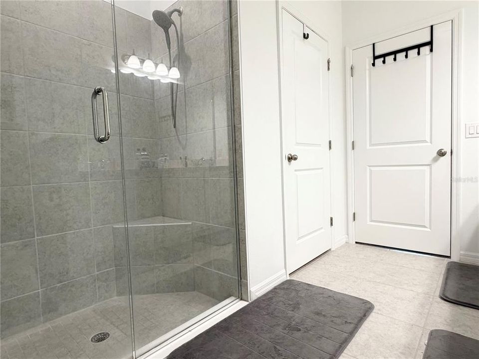 For Sale: $479,000 (4 beds, 3 baths, 2213 Square Feet)