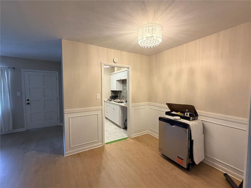 В аренду: $1,800 (2 спален, 1 ванн, 808 Квадратных фут)