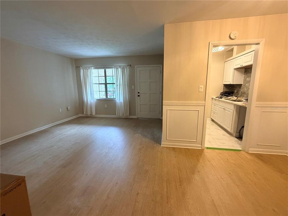В аренду: $1,800 (2 спален, 1 ванн, 808 Квадратных фут)