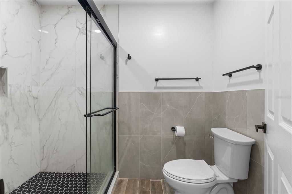 For Sale: $800,000 (5 beds, 3 baths, 3349 Square Feet)