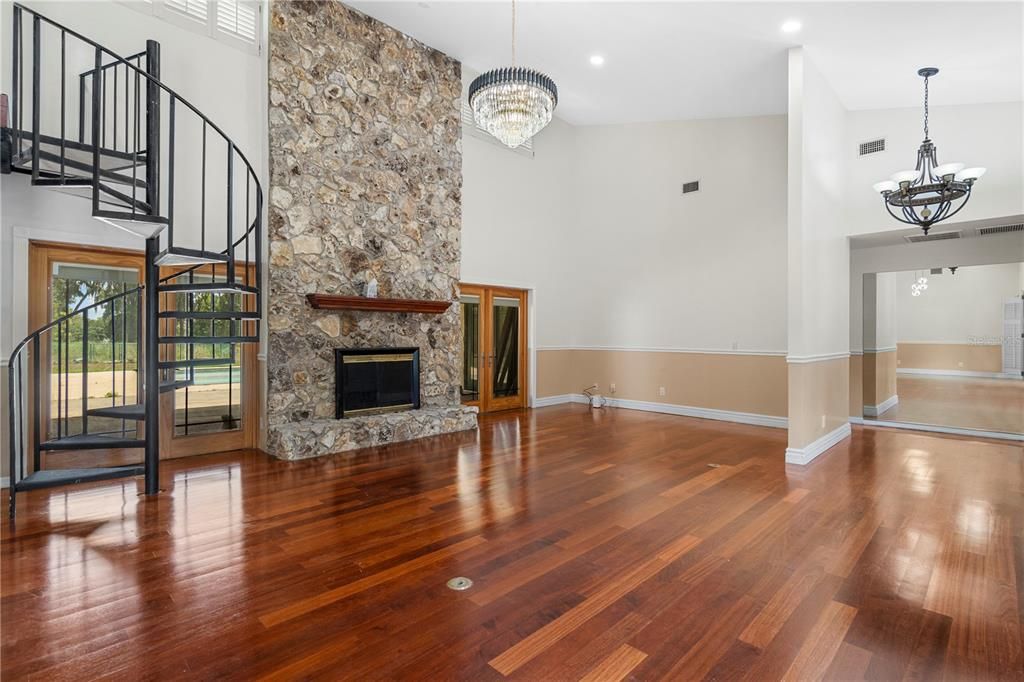 For Sale: $800,000 (5 beds, 3 baths, 3349 Square Feet)