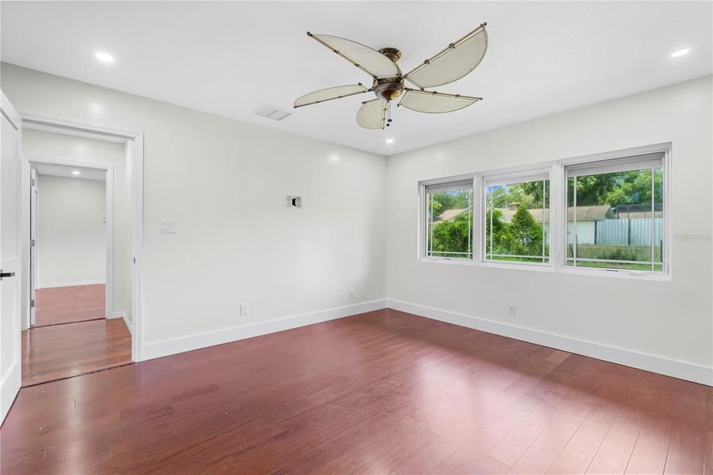 For Sale: $800,000 (5 beds, 3 baths, 3349 Square Feet)