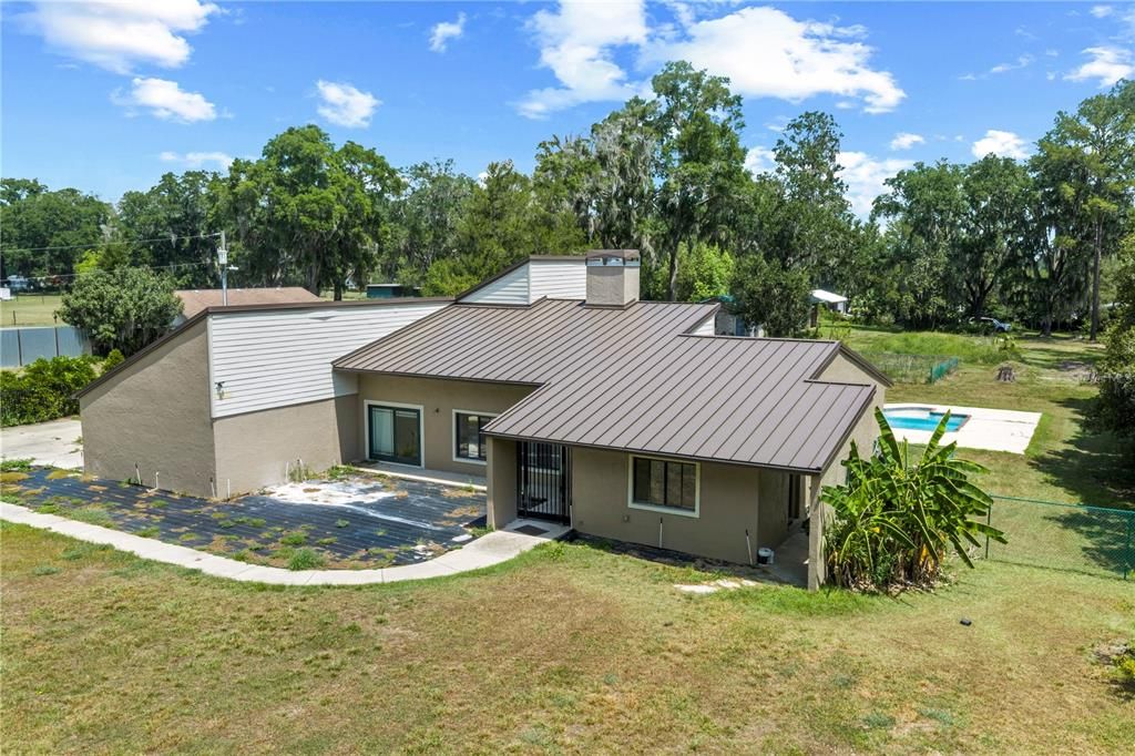 For Sale: $800,000 (5 beds, 3 baths, 3349 Square Feet)