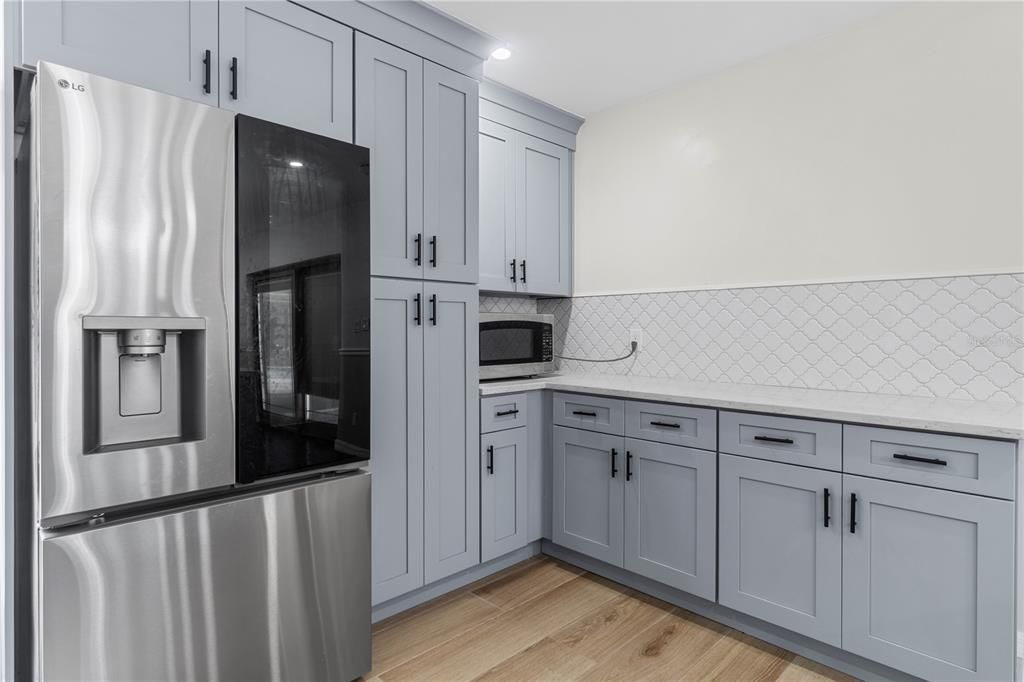 For Sale: $800,000 (5 beds, 3 baths, 3349 Square Feet)