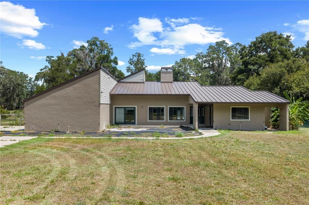 For Sale: $800,000 (5 beds, 3 baths, 3349 Square Feet)