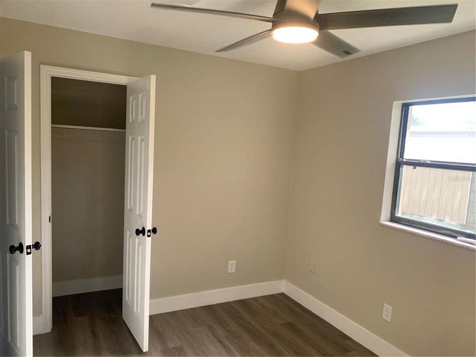 En Venta: $379,000 (4 camas, 2 baños, 1300 Pies cuadrados)