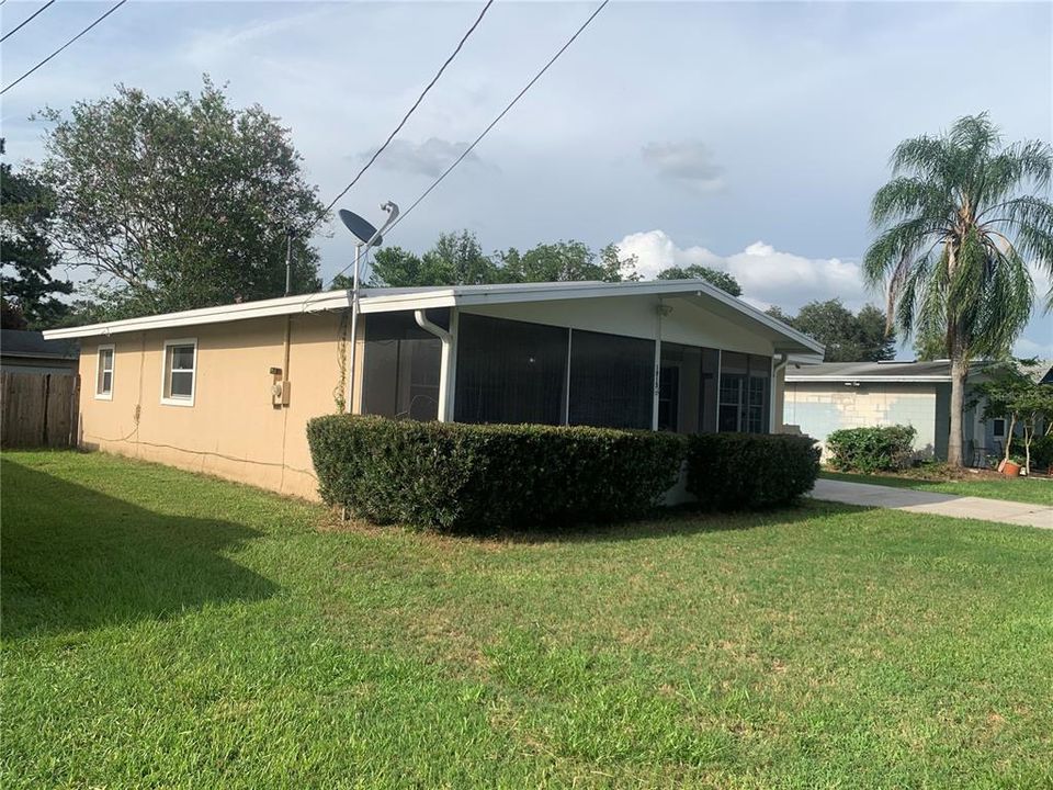 En Venta: $379,000 (4 camas, 2 baños, 1300 Pies cuadrados)