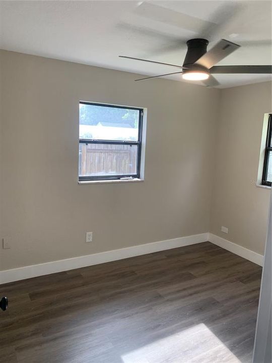 En Venta: $379,000 (4 camas, 2 baños, 1300 Pies cuadrados)