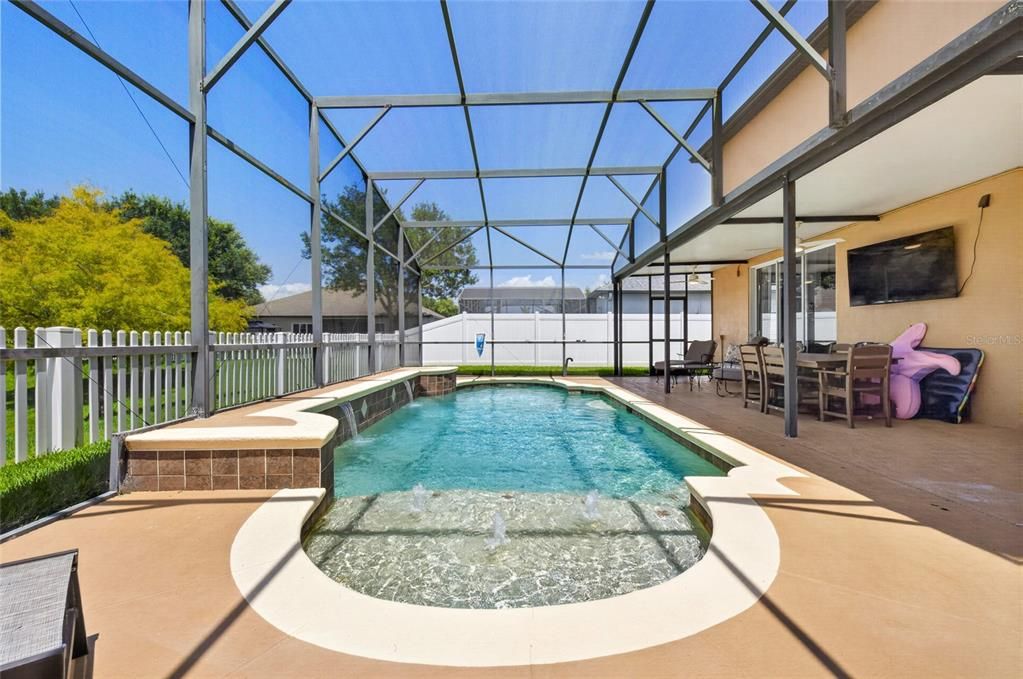Activo con contrato: $730,000 (4 camas, 2 baños, 2762 Pies cuadrados)