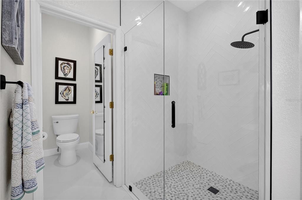 Activo con contrato: $730,000 (4 camas, 2 baños, 2762 Pies cuadrados)