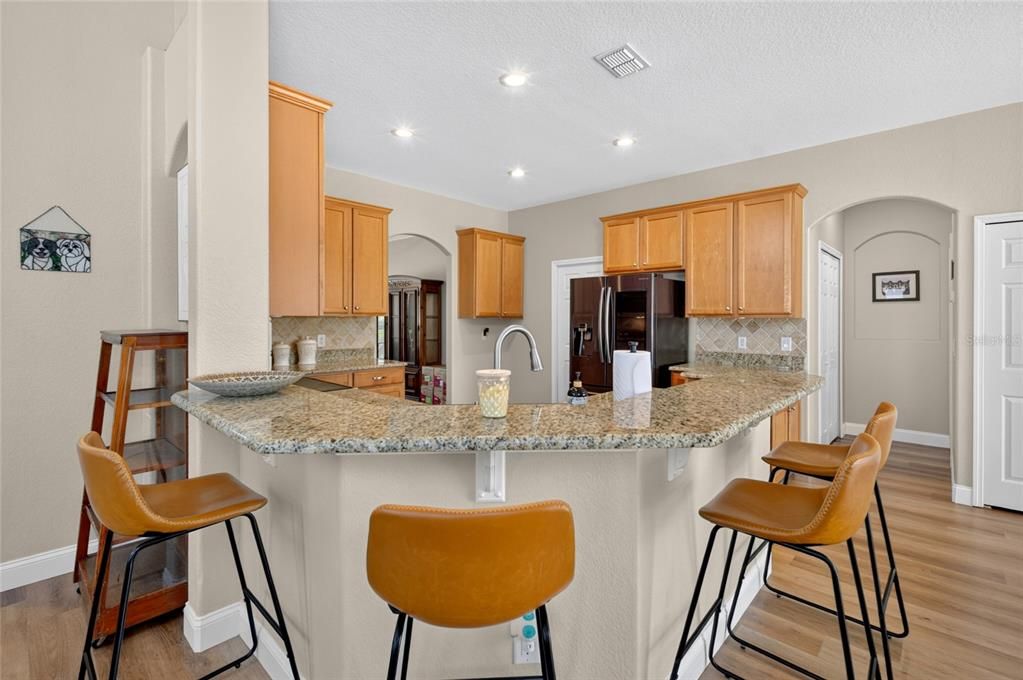 Activo con contrato: $730,000 (4 camas, 2 baños, 2762 Pies cuadrados)