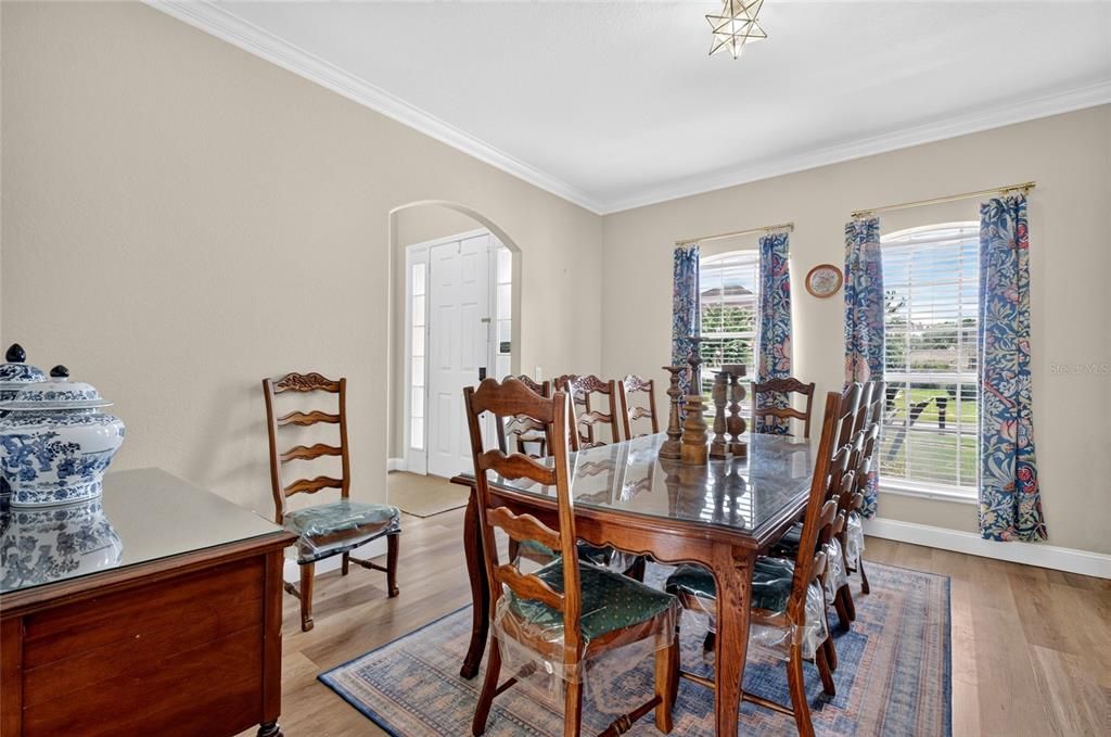 Activo con contrato: $730,000 (4 camas, 2 baños, 2762 Pies cuadrados)