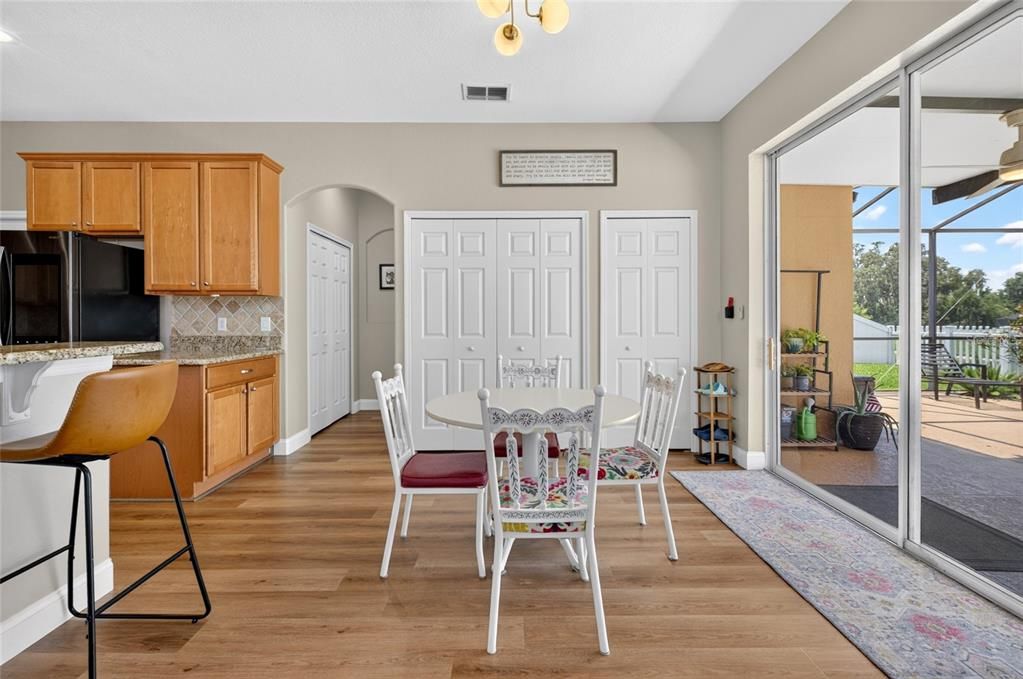 Activo con contrato: $730,000 (4 camas, 2 baños, 2762 Pies cuadrados)