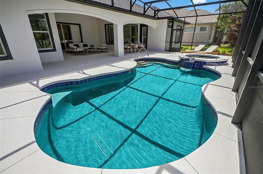 En Venta: $800,000 (4 camas, 2 baños, 2670 Pies cuadrados)