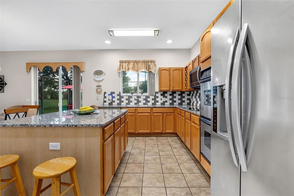На продажу: $399,900 (3 спален, 2 ванн, 2409 Квадратных фут)