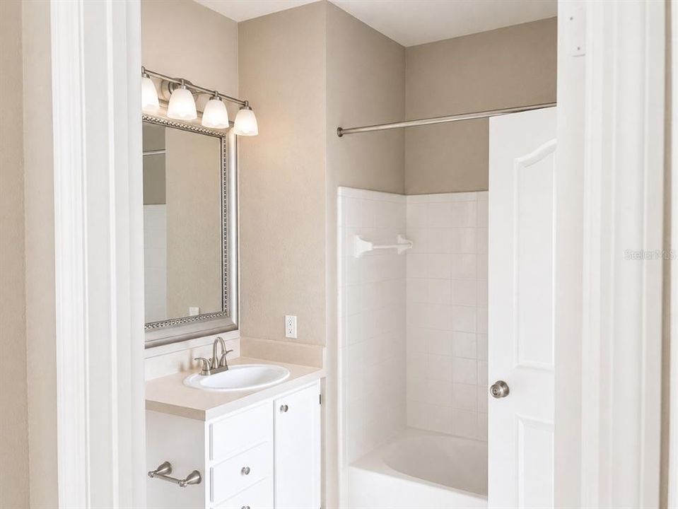 For Rent: $1,650 (2 beds, 2 baths, 1048 Square Feet)